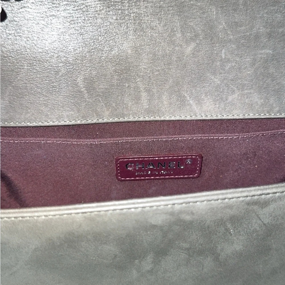 CHANEL Quilted Leather Chain-Shoulder Crossbody   Brown